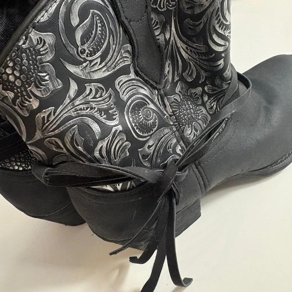 Dingo Womens Black Silver Floral Embossed Western Ankle Boots Fringe Tie Detail